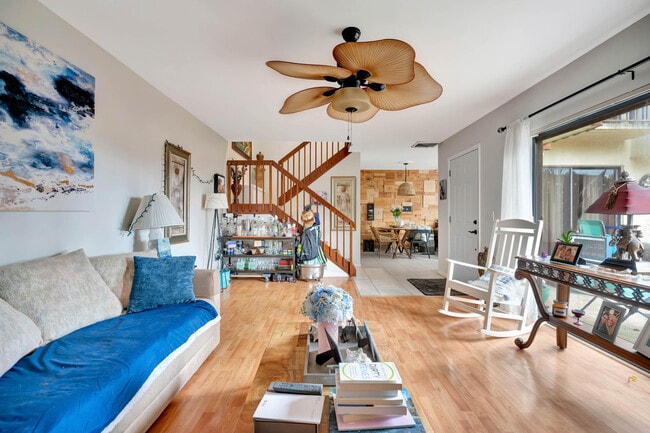 Building Photo - 148 Heritage Way