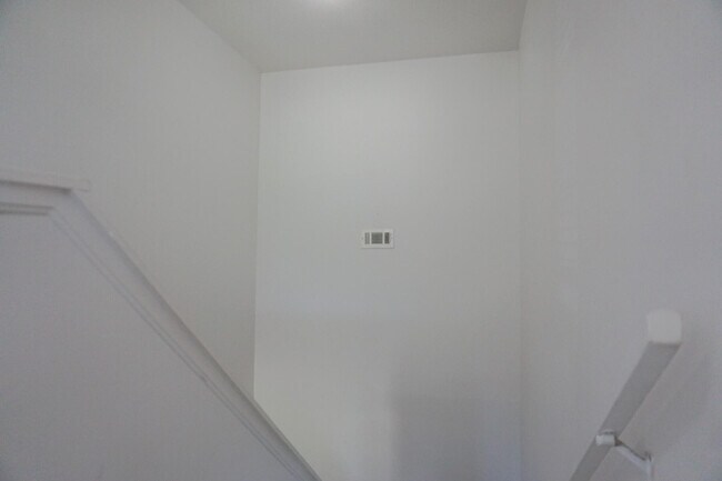 Building Photo - 111 Palmetto Dr
