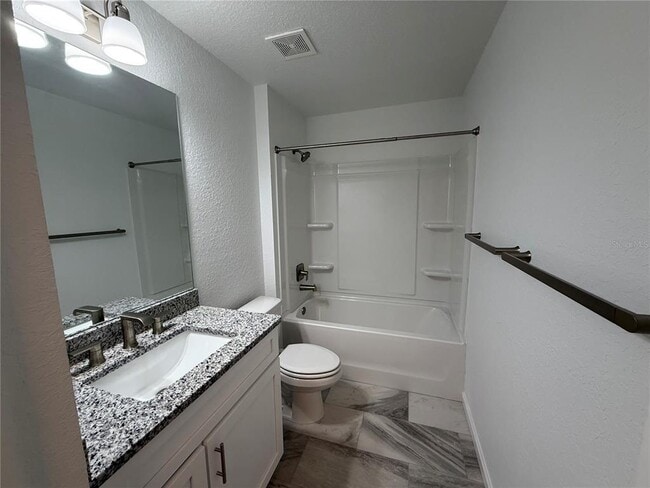 Building Photo - 919 Spruce St