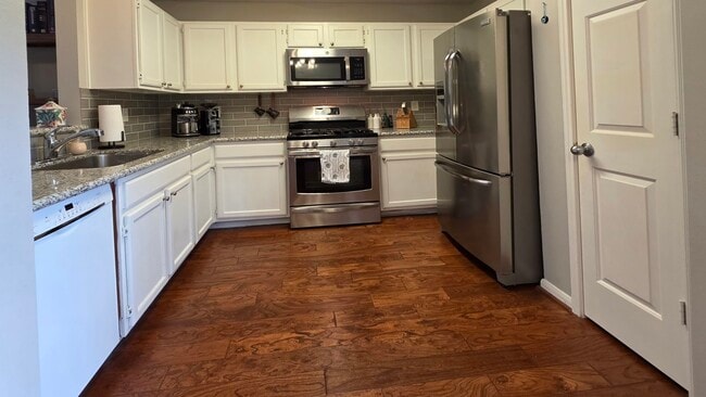 Building Photo - 7207 Brockington Dr