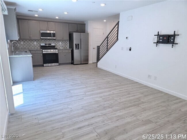 Building Photo - 338 Brockbank Pl