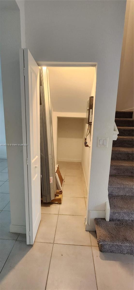 Building Photo - 2708 SE 15th Ct