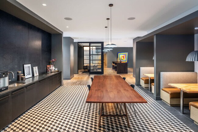 Building Photo - 222 E Jefferson St