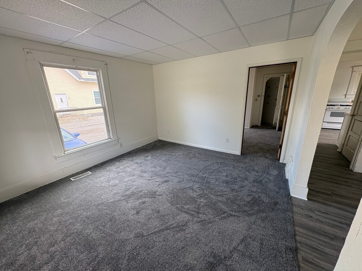 Building Photo - 412 E Jefferson St