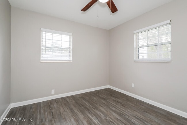 Building Photo - 3114 Hampton Ave E