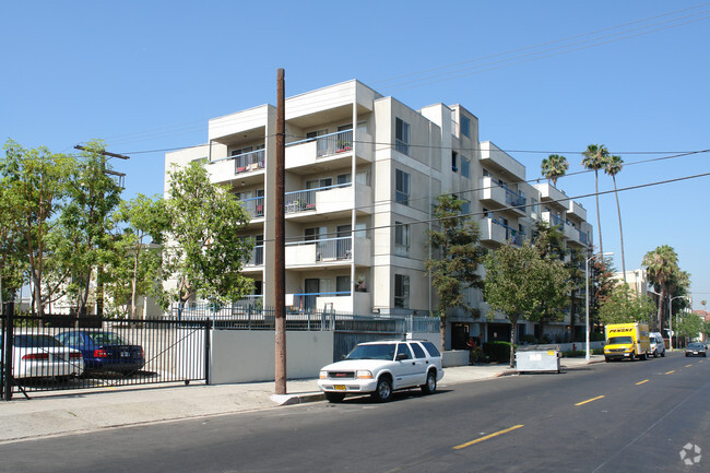 Building Photo - San Marino Court Apartments