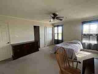 Building Photo - 448 Shorewood Dr NW