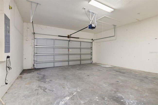 Building Photo - 1037 Brenton Manor Dr