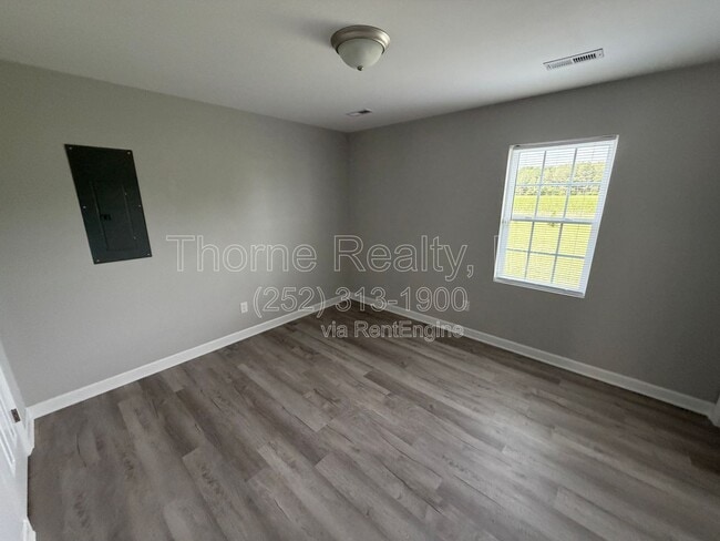 Building Photo - 2411 Heath Ln