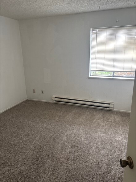 Building Photo - 2916 Dawn Dr