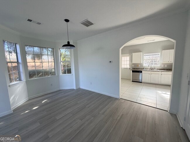 Building Photo - 379 Pine Hill Pl