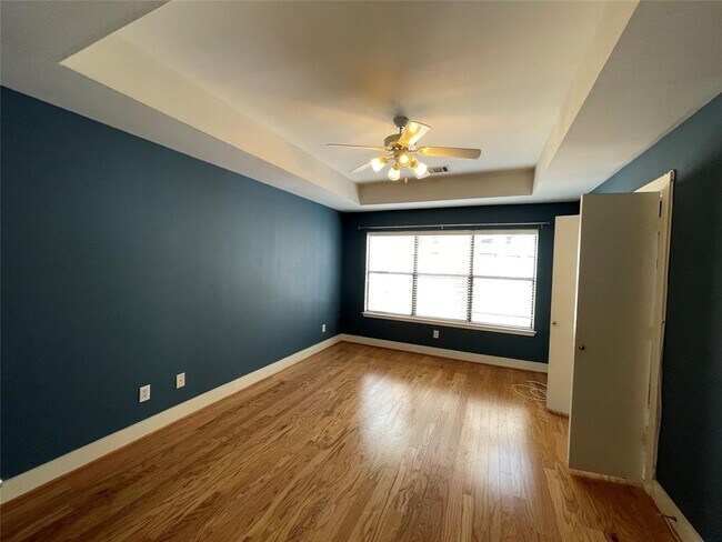 Building Photo - 9822 Samantha Suzanne Ct