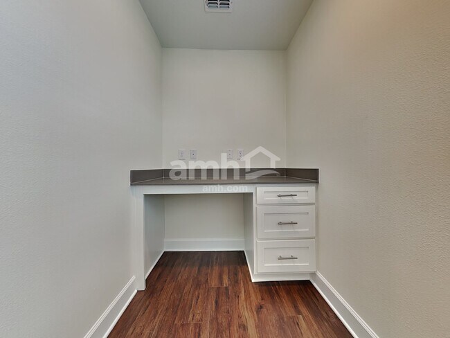Building Photo - 33829 Widman Way