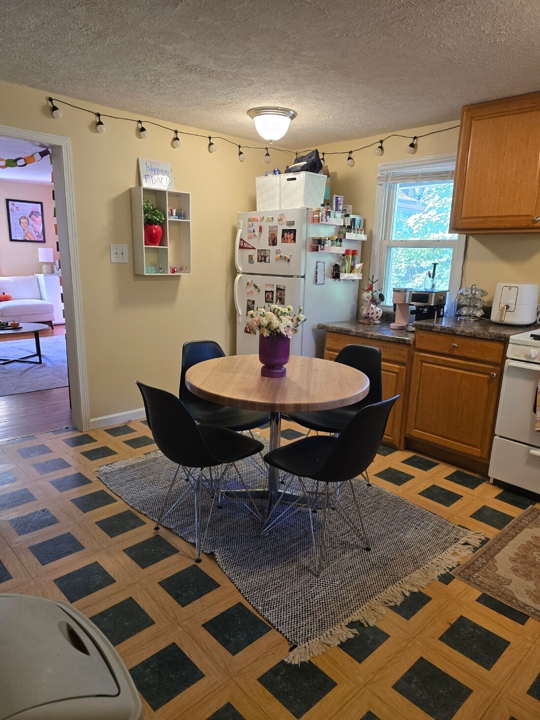 Building Photo - 1120 N Lincoln St