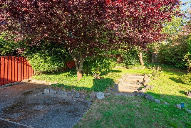 Building Photo - Beautiful Magnolia Brick close to village ...
