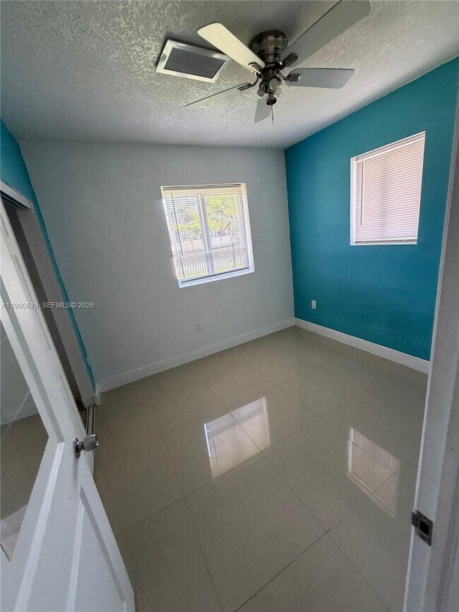 Building Photo - 12210 NE 14th Ave