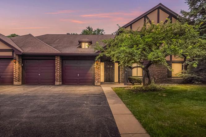 Building Photo - 1719 Lakecliffe Dr