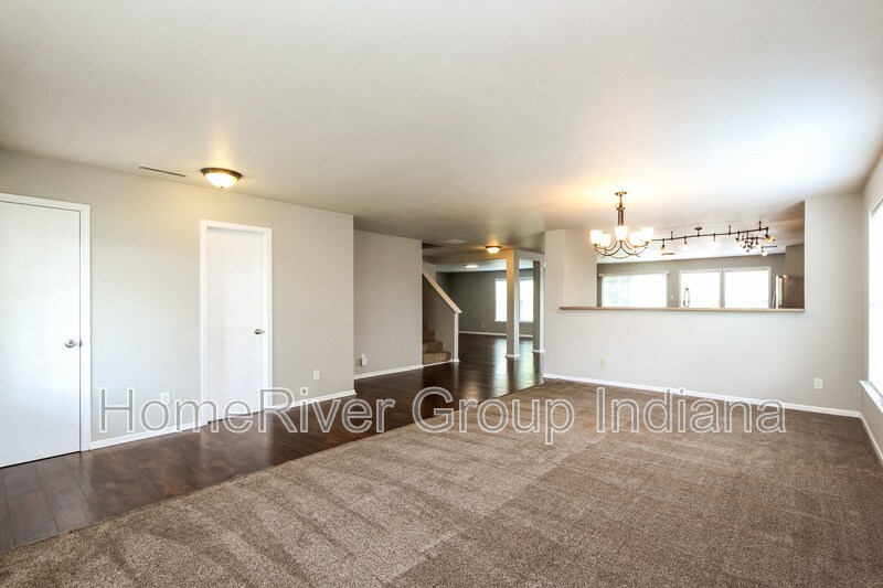 Building Photo - 3015 W Crosscreek Dr