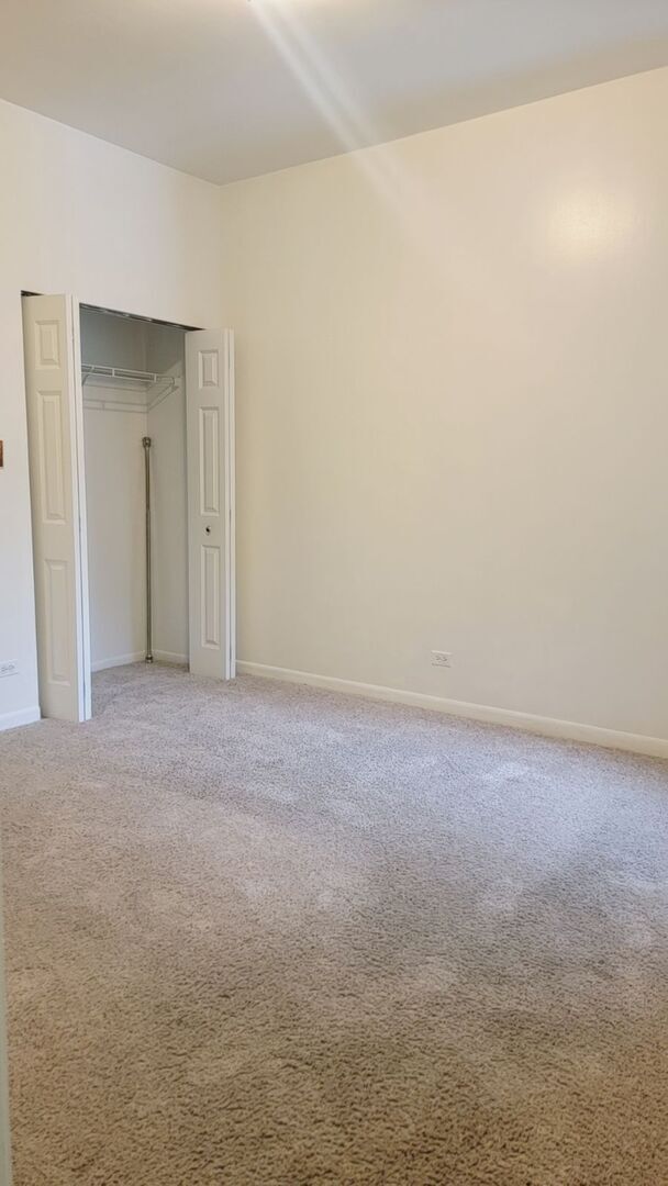 Building Photo - 4053 S Calumet Ave