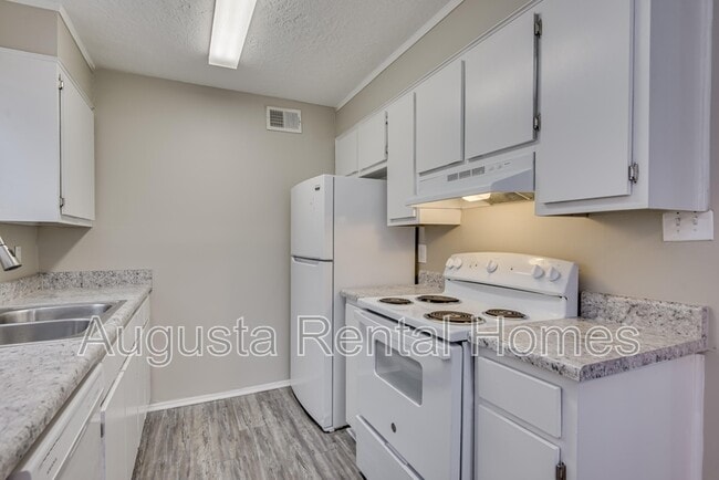 Building Photo - 2573 Tobacco Rd