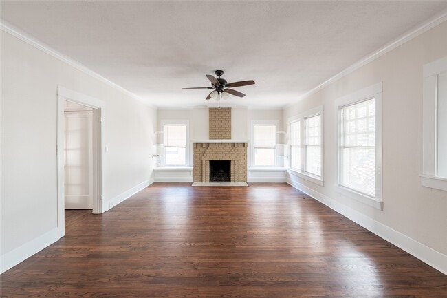 Building Photo - 608 Avondale St