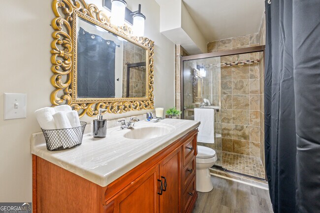 Building Photo - 2431 Weatherford Ct