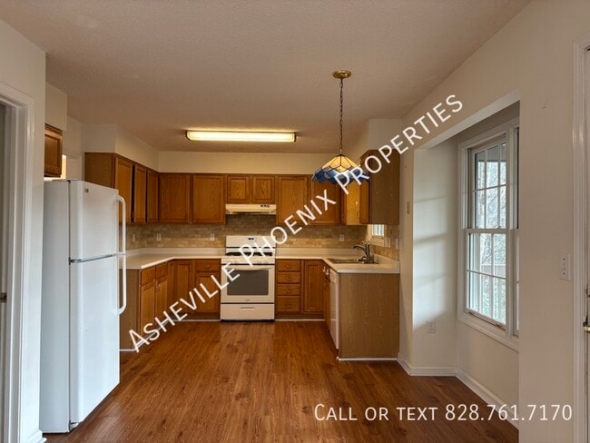 Building Photo - 22 Shackleford Dr