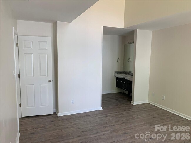 Building Photo - 672 Portside Dr