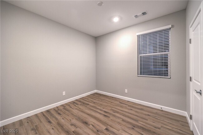 Building Photo - 2457 Padulle Pl