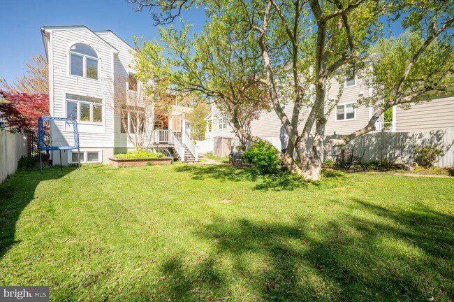 Building Photo - 6034 21st St N