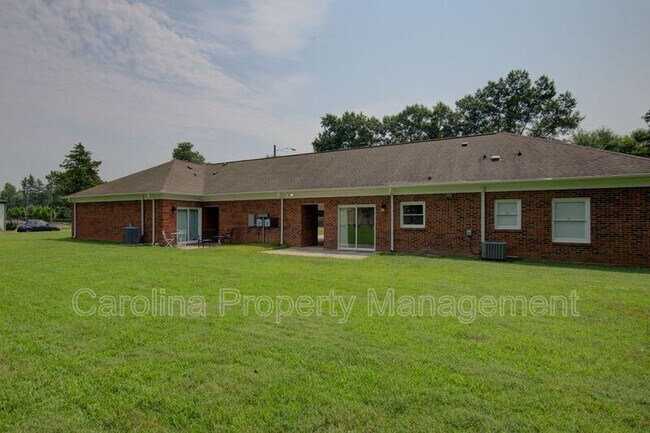 Building Photo - 5132 Rea Rd