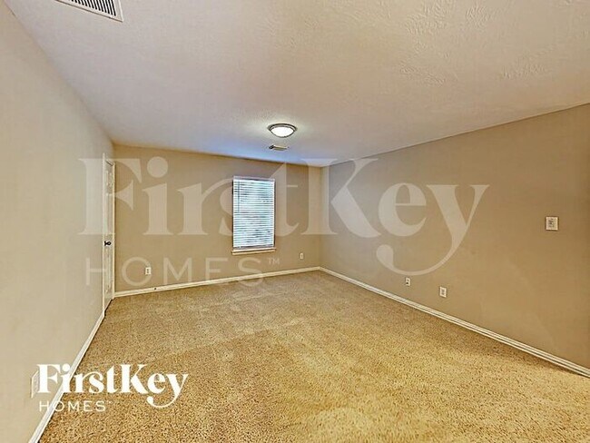 Building Photo - 31219 Fountainbrook Park Ln
