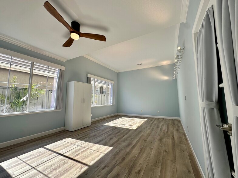 Building Photo - 554 Freeman Way