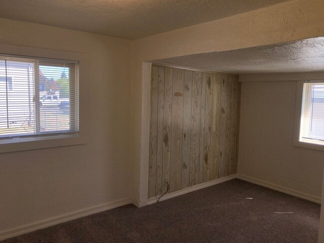 Building Photo - 2Bd/1Ba Renton House
