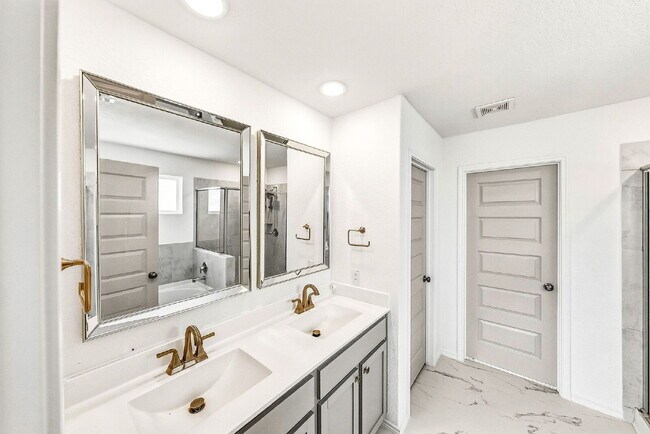 Building Photo - The Home You Will Be Happy to Come Home To.