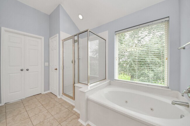 Building Photo - 9002 Sundown Dr