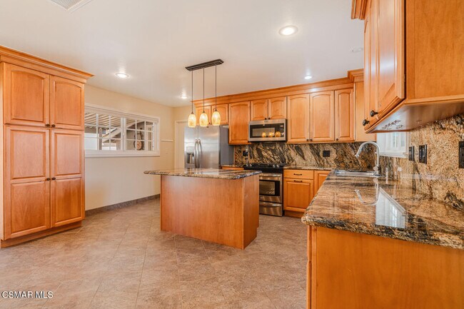 Building Photo - 2117 Hurles Ave