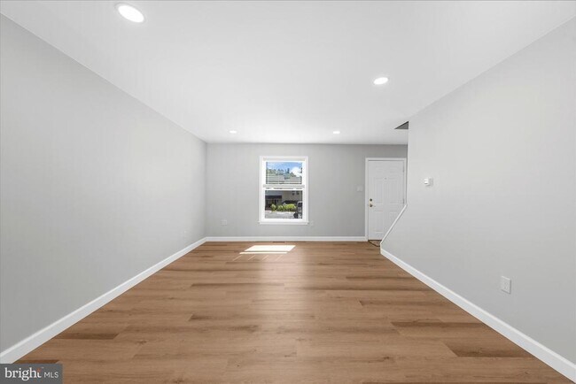 Building Photo - 213 Whitpain Hills