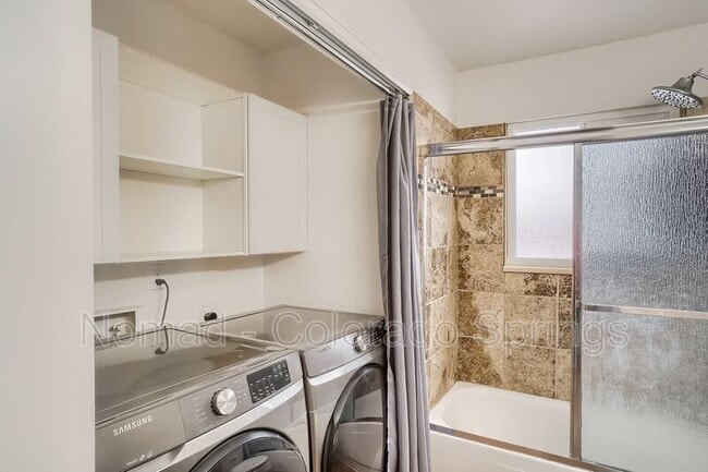 Building Photo - 1524 Maxwell St