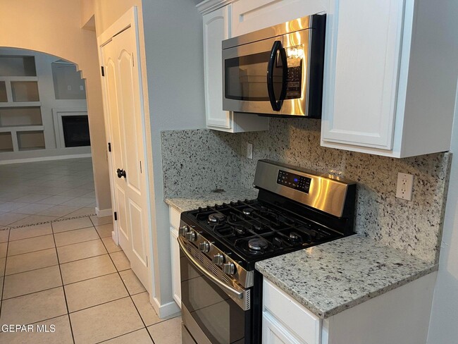 Building Photo - 264 Bagwell Ct