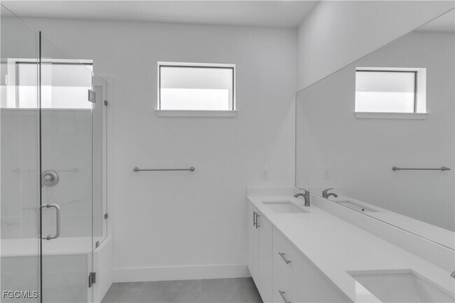 Building Photo - 3308 35th St W