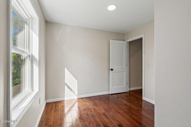 Building Photo - 30 Dick Lynch Rd