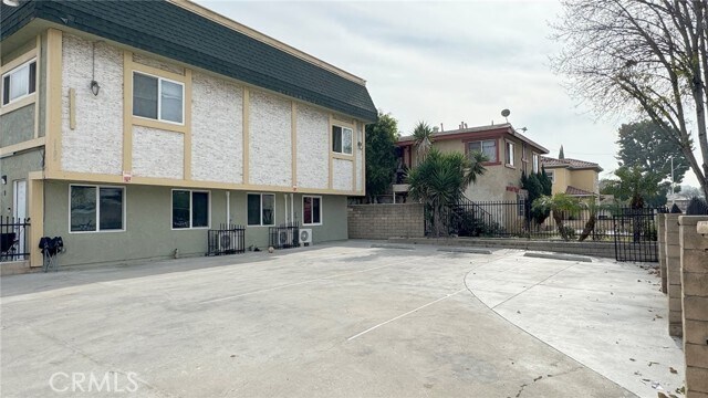 Building Photo - 1102 Larimore Ave