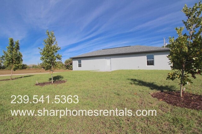 Building Photo - 4142 NE 20th Pl