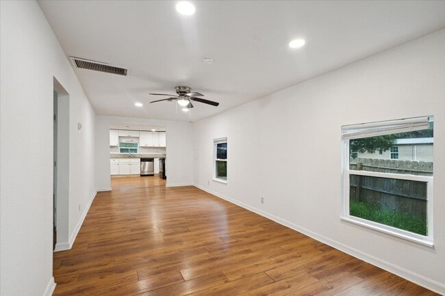 Building Photo - 20031 Oakdale Ave