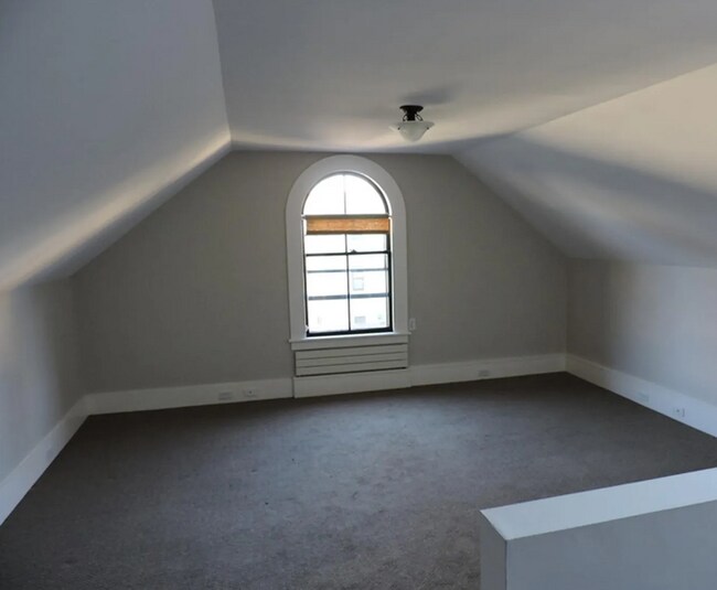 Building Photo - 3.0 bedroom in Cambridge Massachusetts 02138