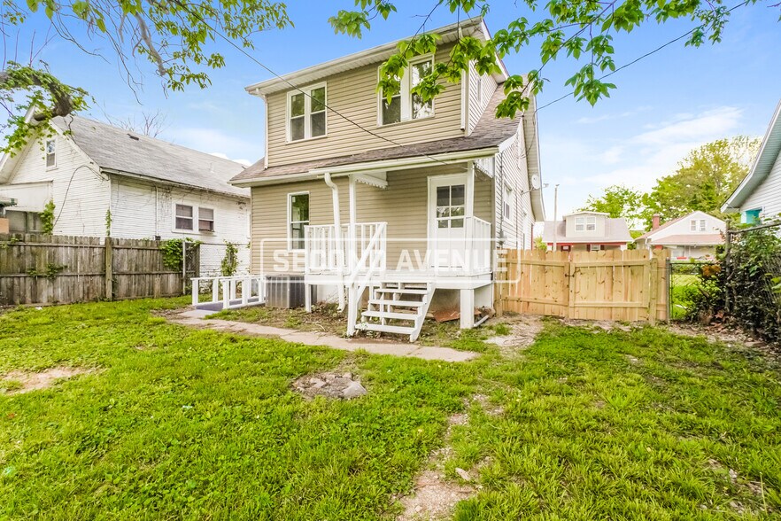 Building Photo - 820 Hazel St