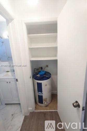 Building Photo - 2308 NW 3rd Ave