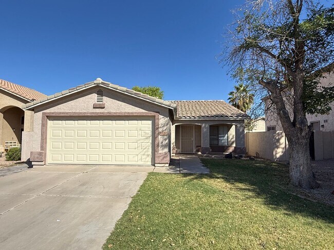 Building Photo - REMODELED 3 Bedroom 2 Bathroom EAST MESA HOME NO CARPET