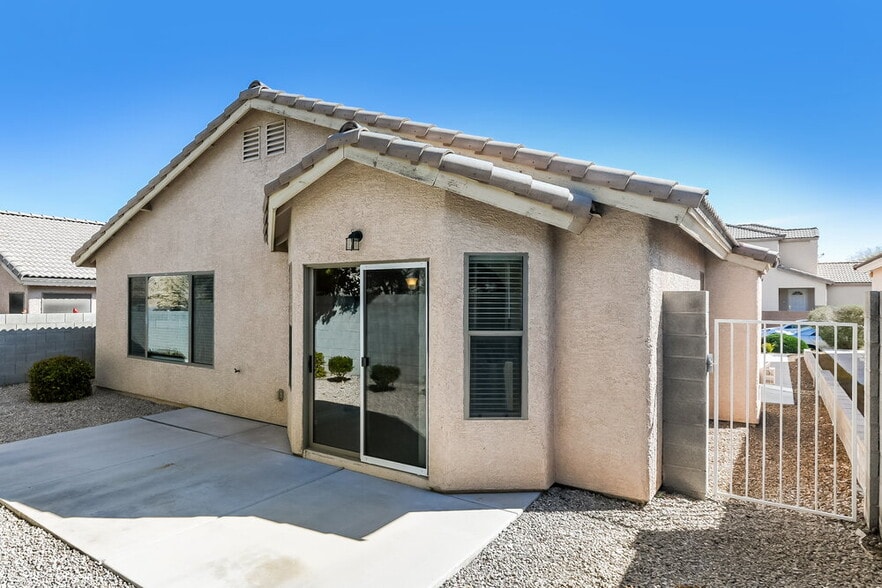 Building Photo - 6743 Bison Creek St